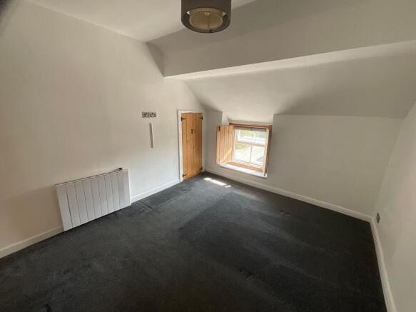 2 bed Terraced to rent Image 9