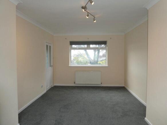 3 bed Semi-Detached to rent Image 7
