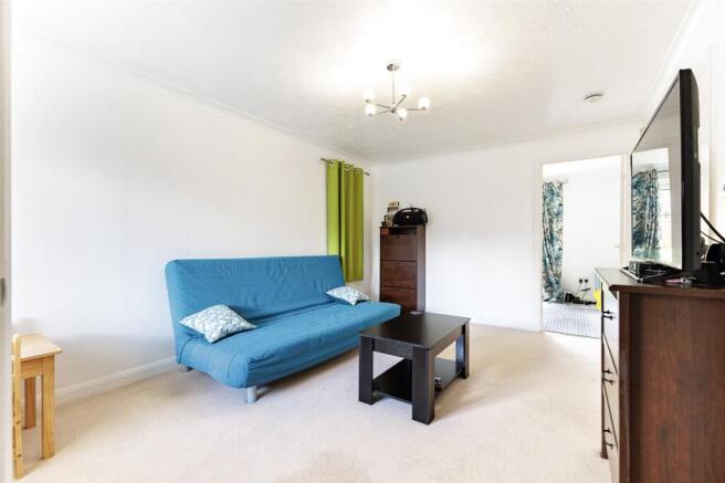 Hollington Drive, Pontprennau, Cardiff, CF23 photo 5