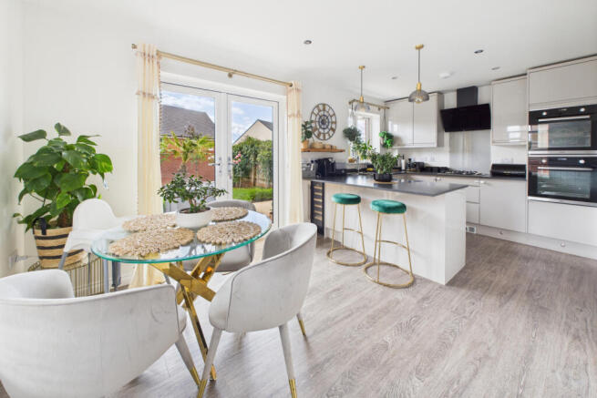 Kitchen / Dining Room