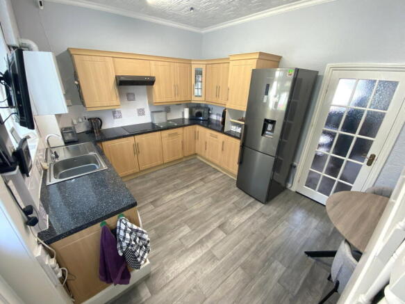 2 bed Terraced for sale Image 8