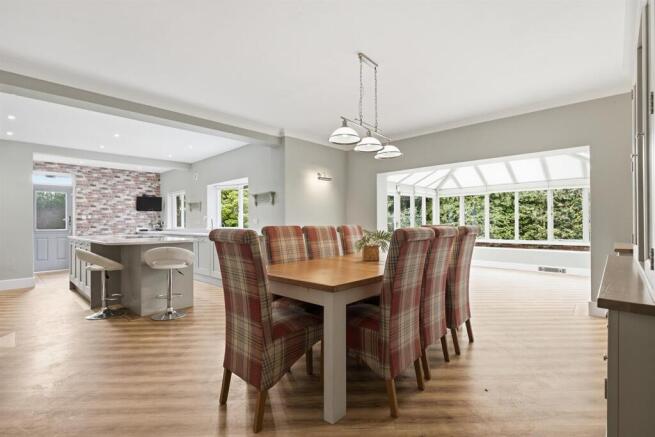 3 bed Detached for sale Image 9