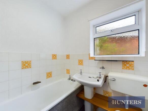 2 bed Semi-Detached Bungalow for sale Image 9