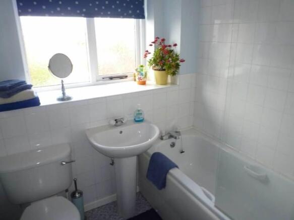 MODERN BATHROOM