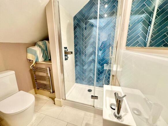 3 bed Terraced to rent Image 12