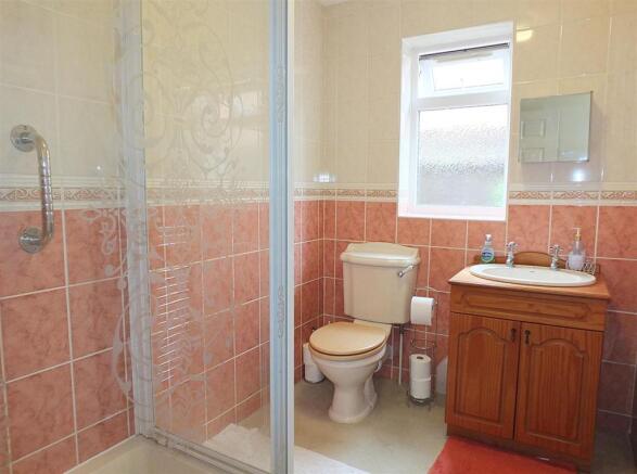 Ensuite.jpg