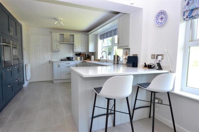 Kitchen/Breakfast Room