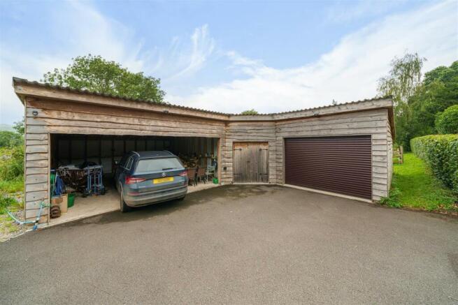 Workshop / Garage / Parking