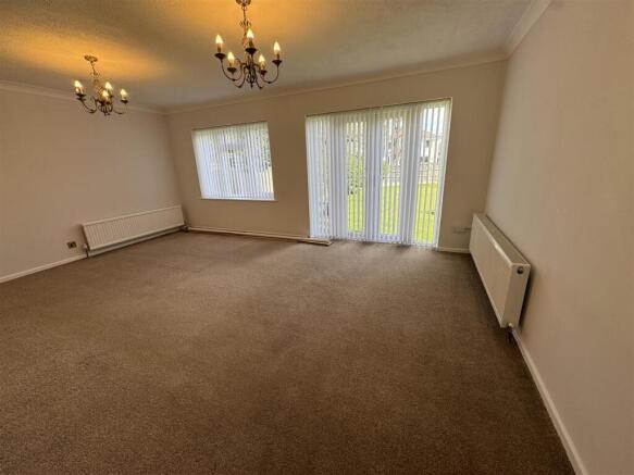 24 Seymour lounge.jpeg