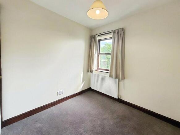 2 bed End of Terrace to rent Image 9