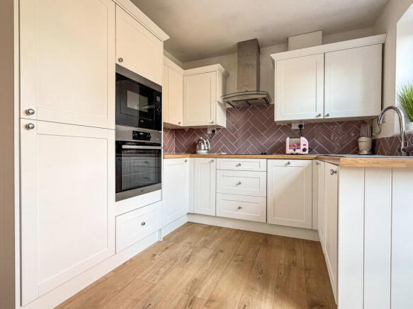 2 bed Terraced for sale Image 7
