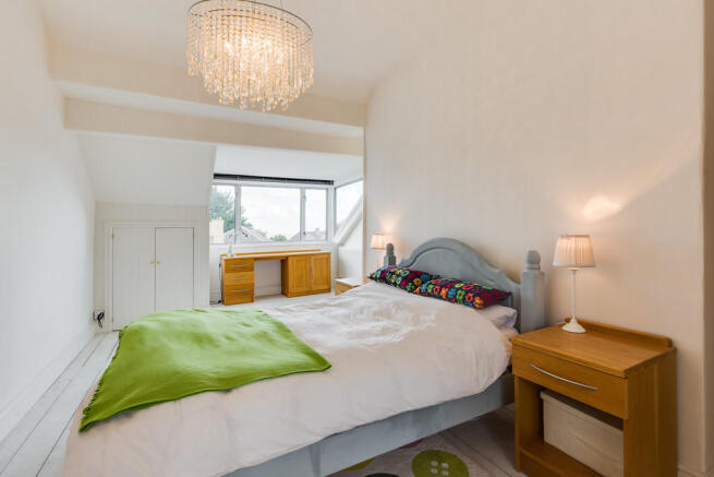Master/Bedroom 3