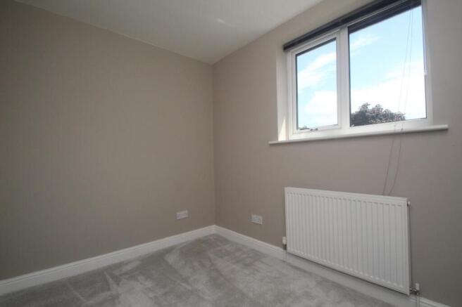 4 bed House to rent Image 12