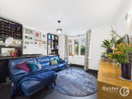 7, 55 Cedar Court, Upper Park Road, London N11 1RU