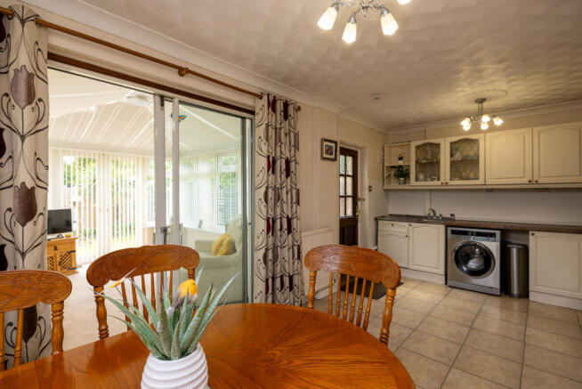 3 bed Semi-Detached for sale Image 11