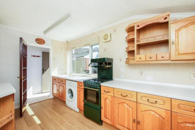 3 bed Semi-Detached Bungalow for sale Image 8