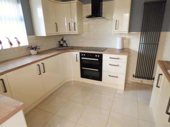 Kitchen (1)