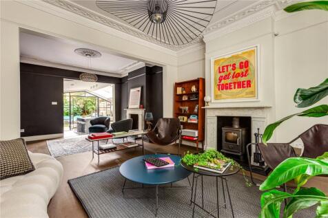 Henning Street, London, SW11