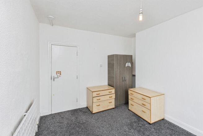 4 bed Terraced for sale Image 8