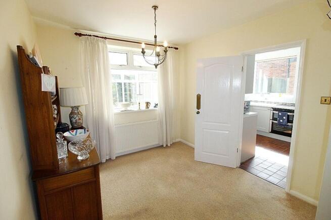 3 bed Semi-Detached for sale Image 7