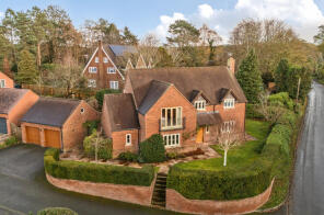 Summerhill, Entrance To Trafford Lodge To Chapel Lane Start, Dovaston, Oswestry SY10 8DS
