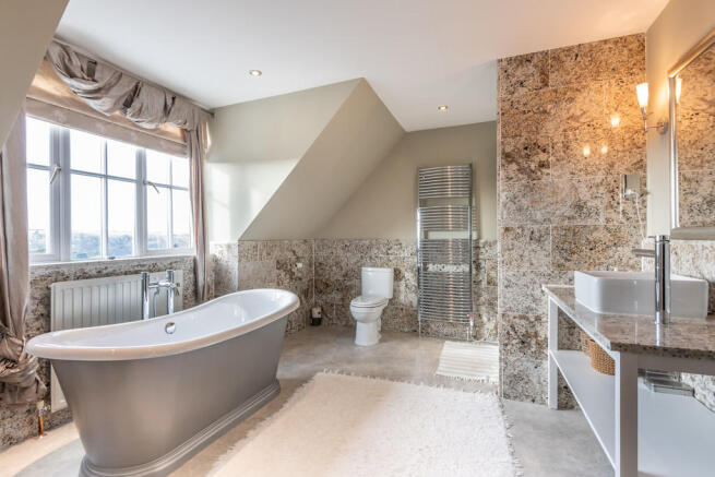 Enm Suite Bath an...