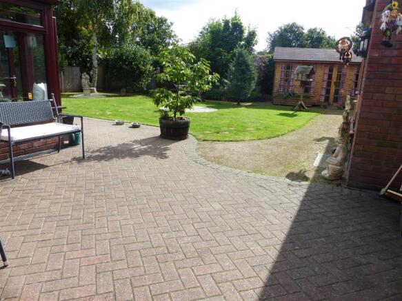 REAR GARDEN 3.JPG