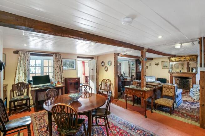 Sitting Room / Dining Room