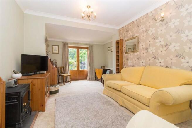 EXTENDED LOUNGE/DINING ROOM