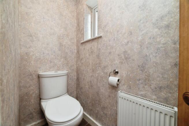 3 bed Semi-Detached for sale Image 10