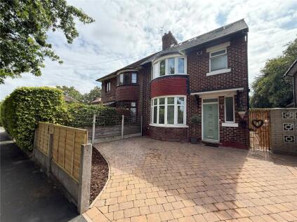 Longley Lane, Northenden, M22