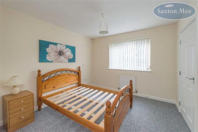 GOOD SIZE MASTER BEDROOM
