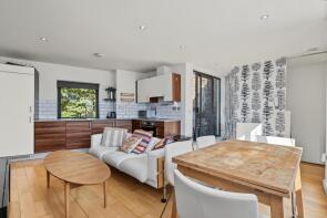 Flat 6, 37f, Mildmay Grove North, London N1 4RH