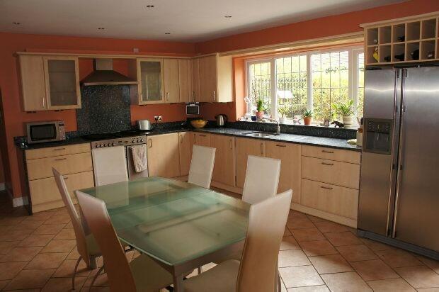 DINING KITCHEN