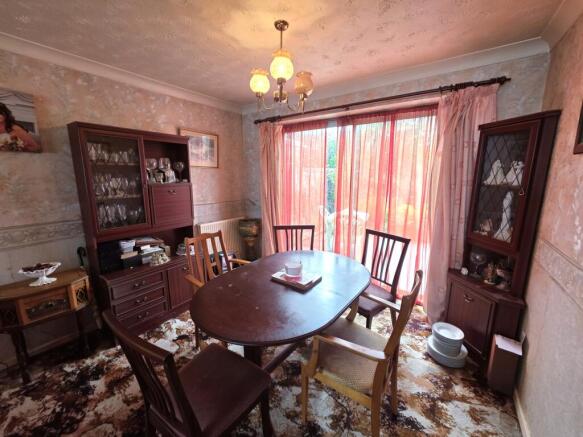 4 bed Semi-Detached for sale Image 12