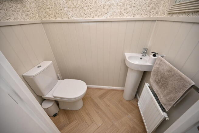 3 bed Semi-Detached for sale Image 8