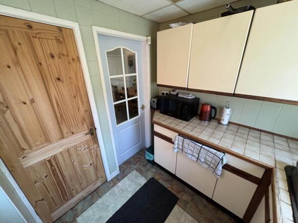 3 bed Semi-Detached for sale Image 10