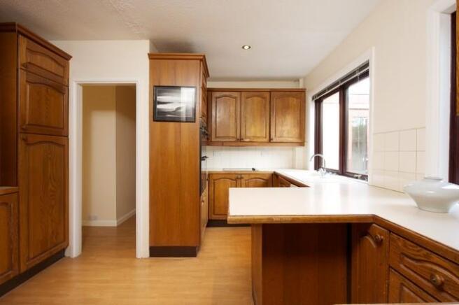 5Kitchen1.jpg