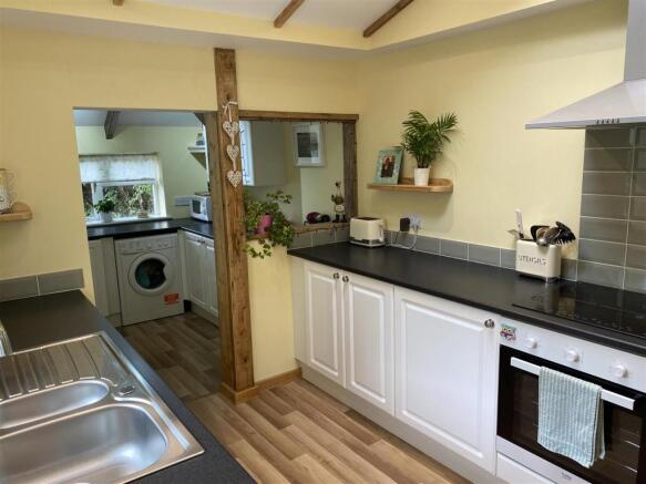 Kitchen: