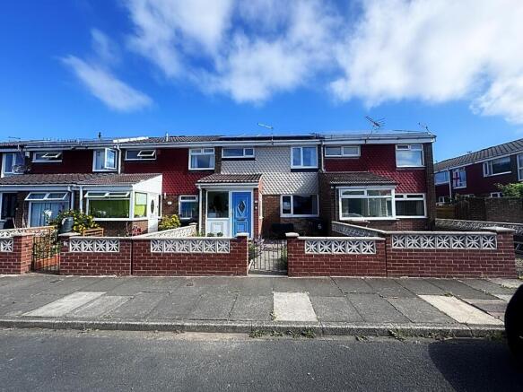 Bellingham Close, Wallsend photo 4