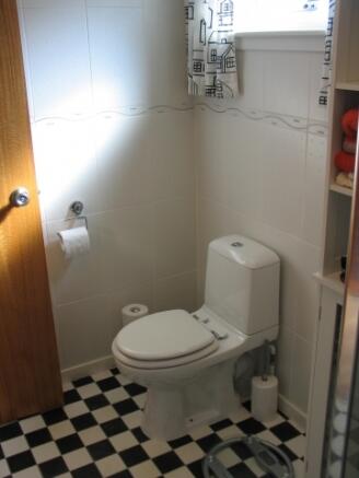 Shower room 1