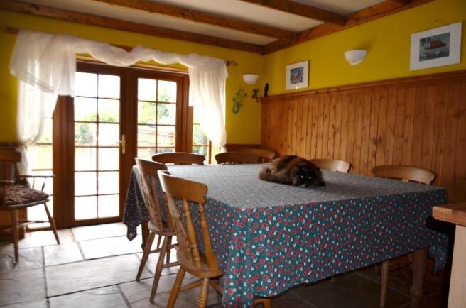 Kitchen Dining Area