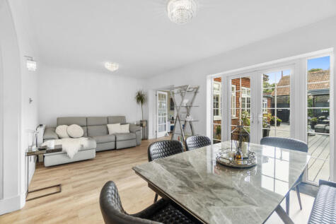 The Crofts, Shepperton, TW17