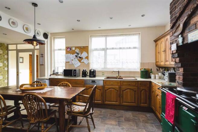 BREAKFAST KITCHEN
