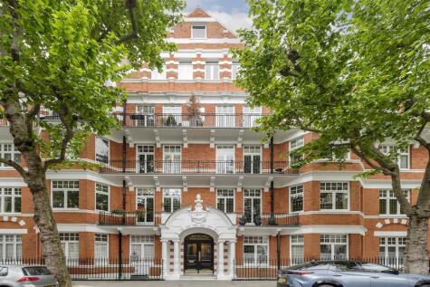Iverna Gardens, London, W8