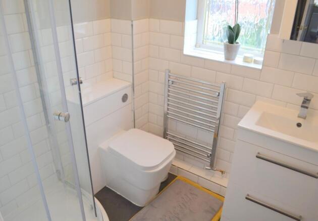 Bedroom 1 (En-suite)
