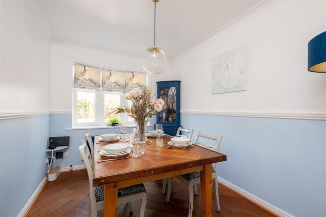 4 bed Detached for sale Image 6