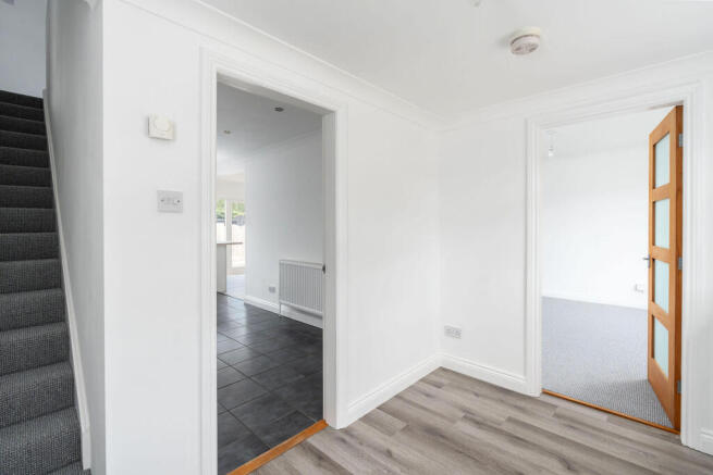 4 bed Detached for sale Image 4