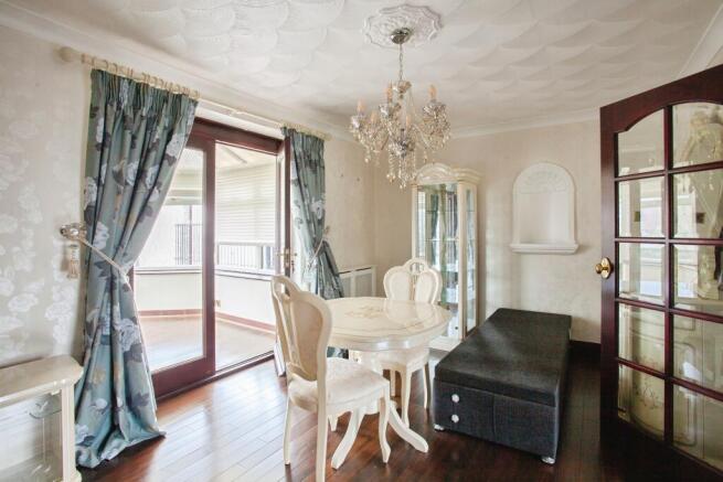 3 bed Semi-Detached for sale Image 6