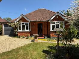 Hollybank, White Way, Salisbury SP5 1DT